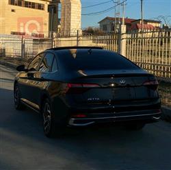 ڤۆڵکسواگن جێتا